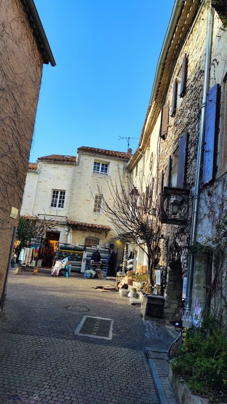 Castellet - Page 2 Thumbnail-1645548787064