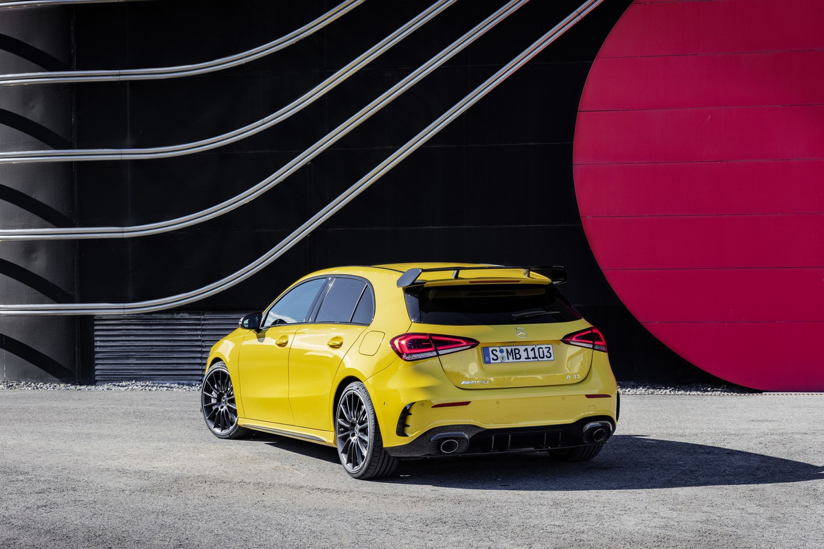Mercedes-AMG A 35 4MATIC (5)