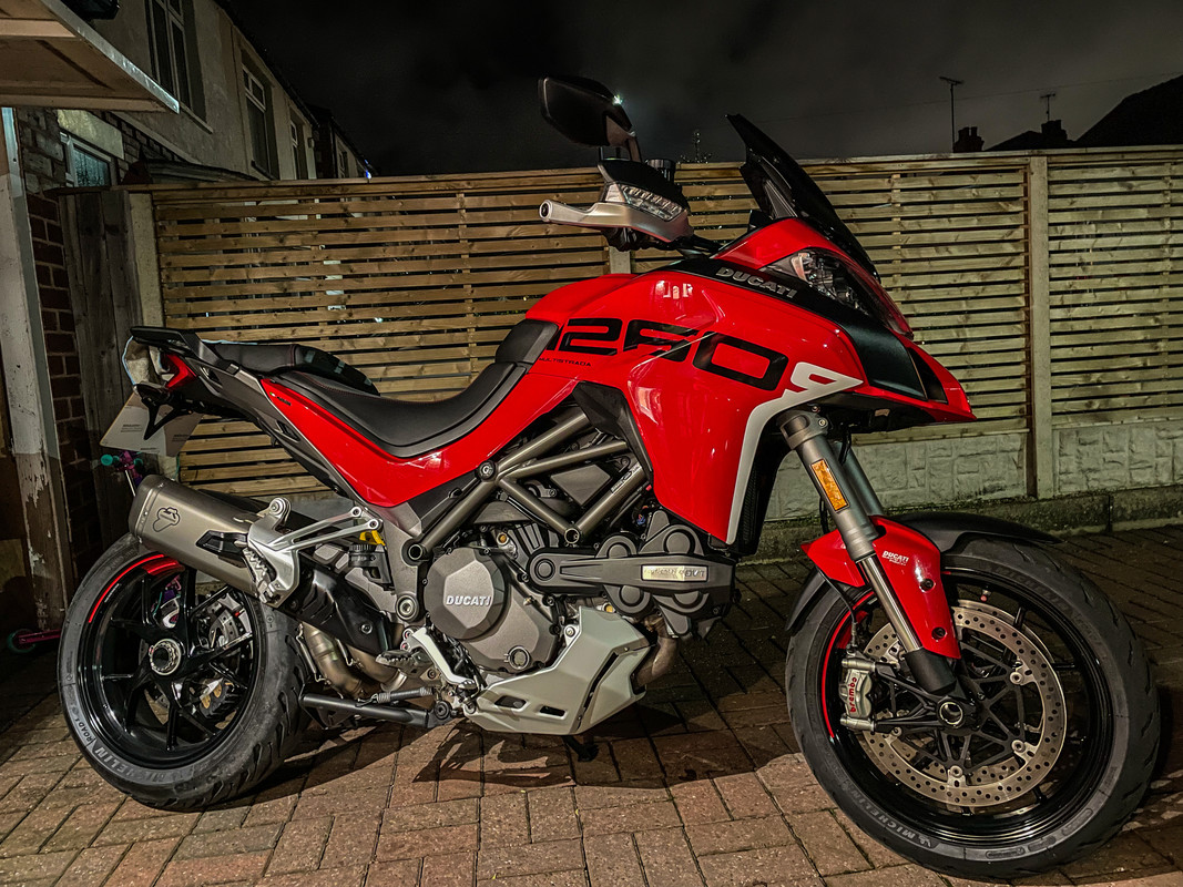 0B2C2694-AF0E-40A4-945B-149A529DFFF3