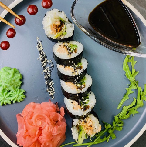 Futomaki łosoś grillowany