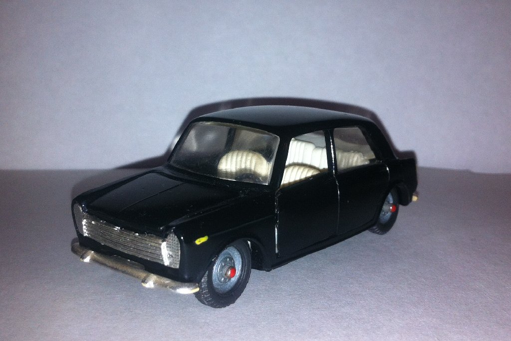 Innocenti Morris (1)