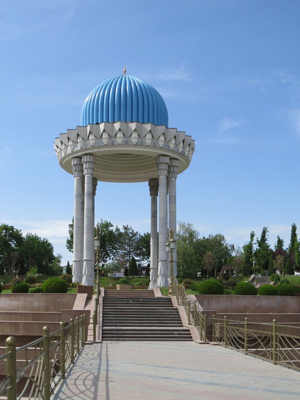 https://i.postimg.cc/NGJhY0G7/028-IMG-2207.jpg