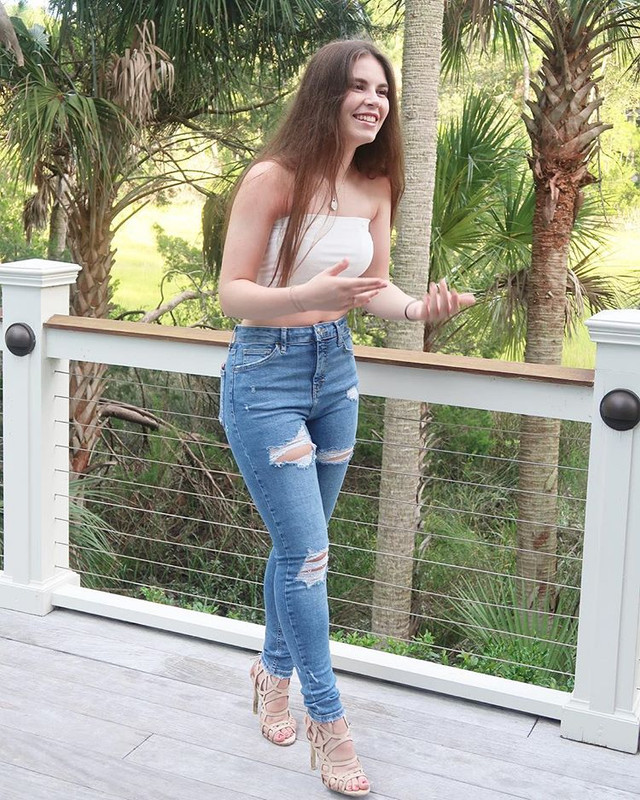 Lauren Alexis Megapost