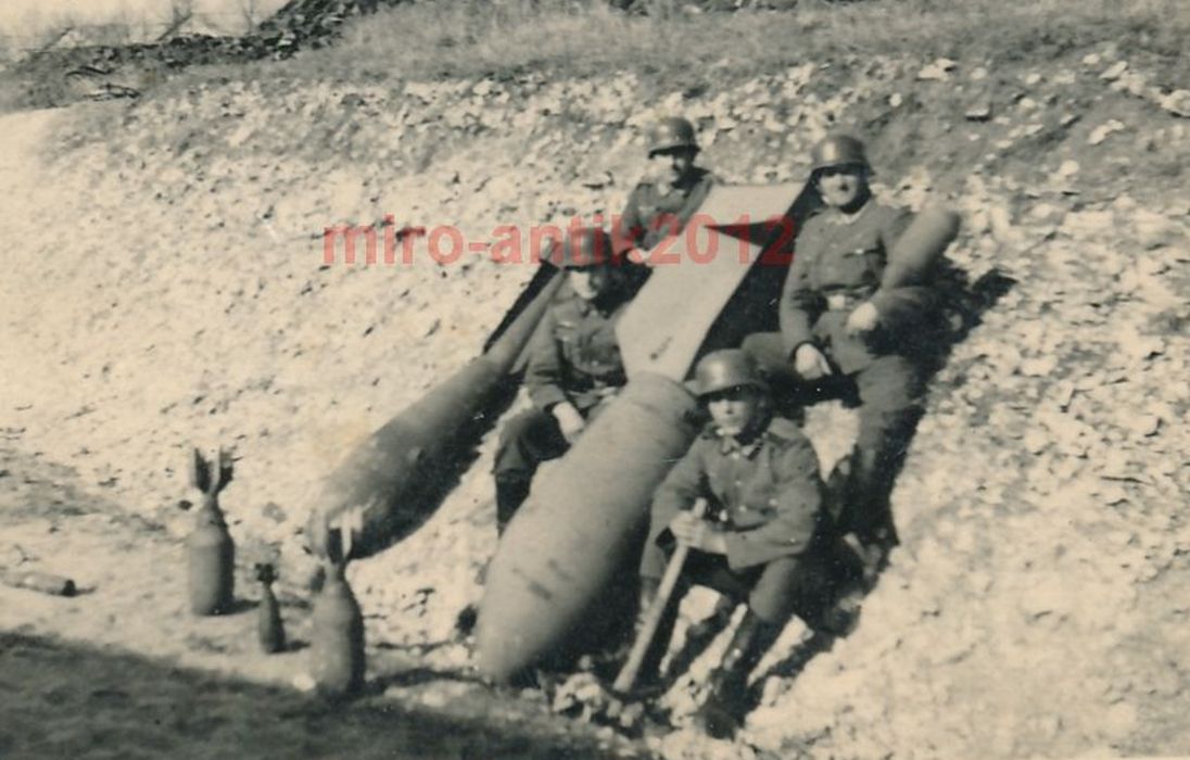 Bombenstimmung, 33 (N)20097