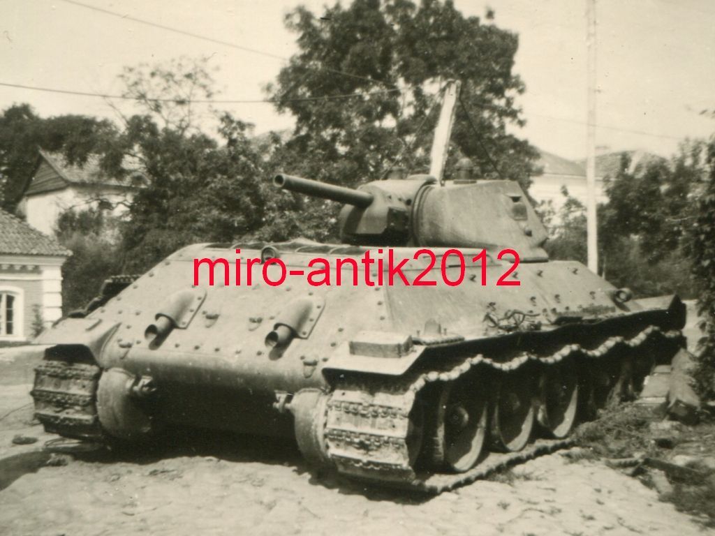 Wehrmacht, zerstörter Panzer, T-34, Nahaufnahme,