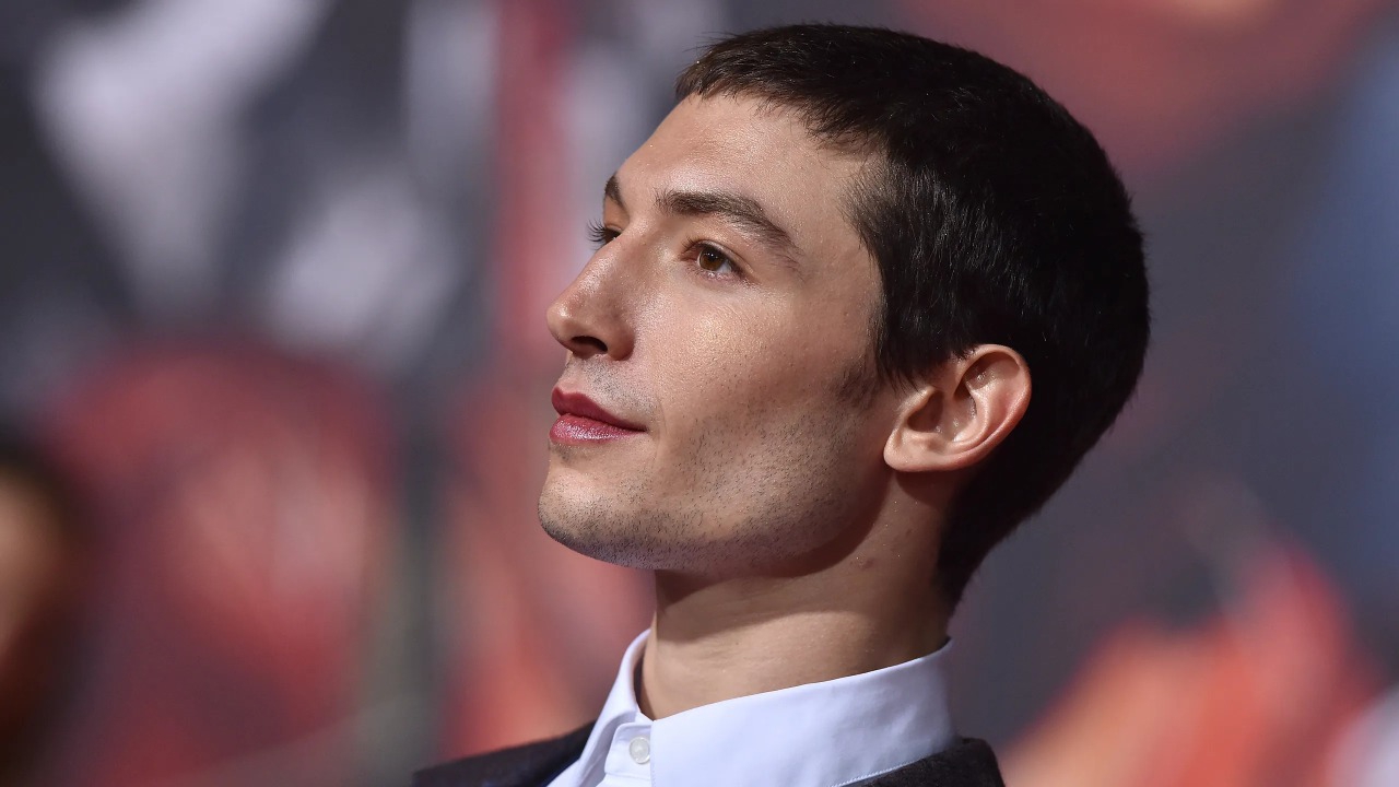 Ezra Miller habría acosado a un niño de 12 años y a su madre