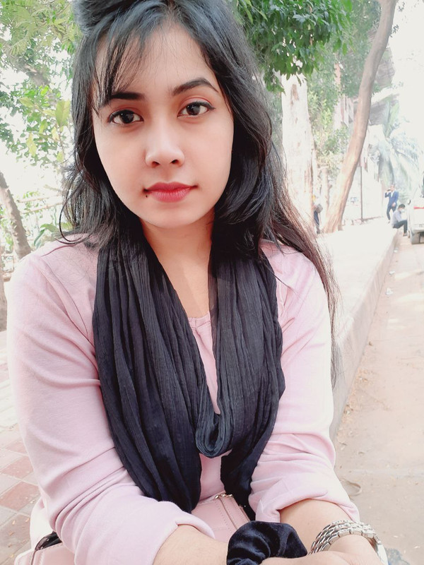 photo 6176782452420971440 y