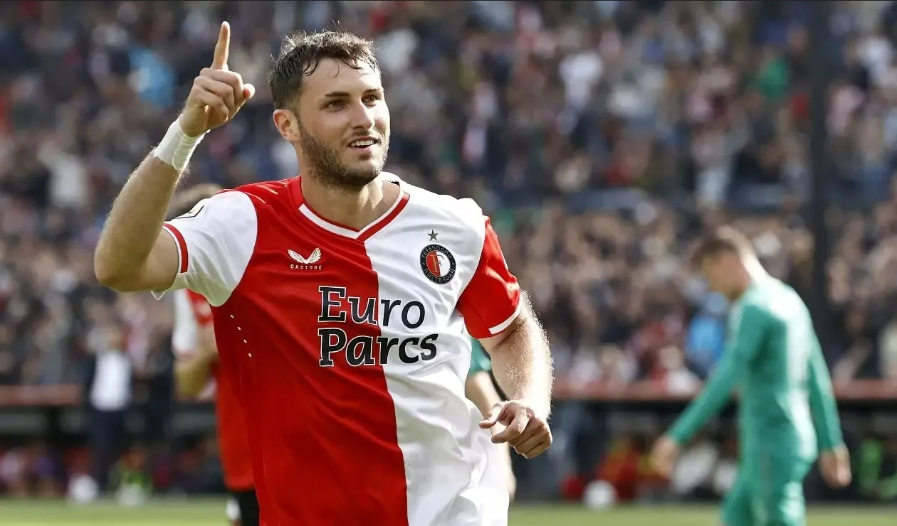 Feyenoord vs NEC: Pronósticos, momios y dónde ver en vivo a Santi Giménez