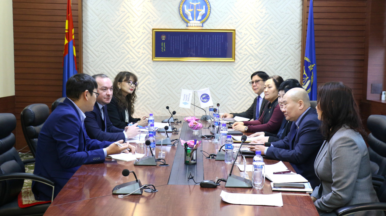 Шүүхийн ерөнхий зөвлөлийн дарга, гишүүд Ханнс Зайделийн сангийн суурин төлөөлөгчийг хүлээн авч уулзлаа