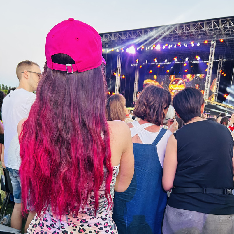 46746580-511A-4E2B-8D33-09C954993E98