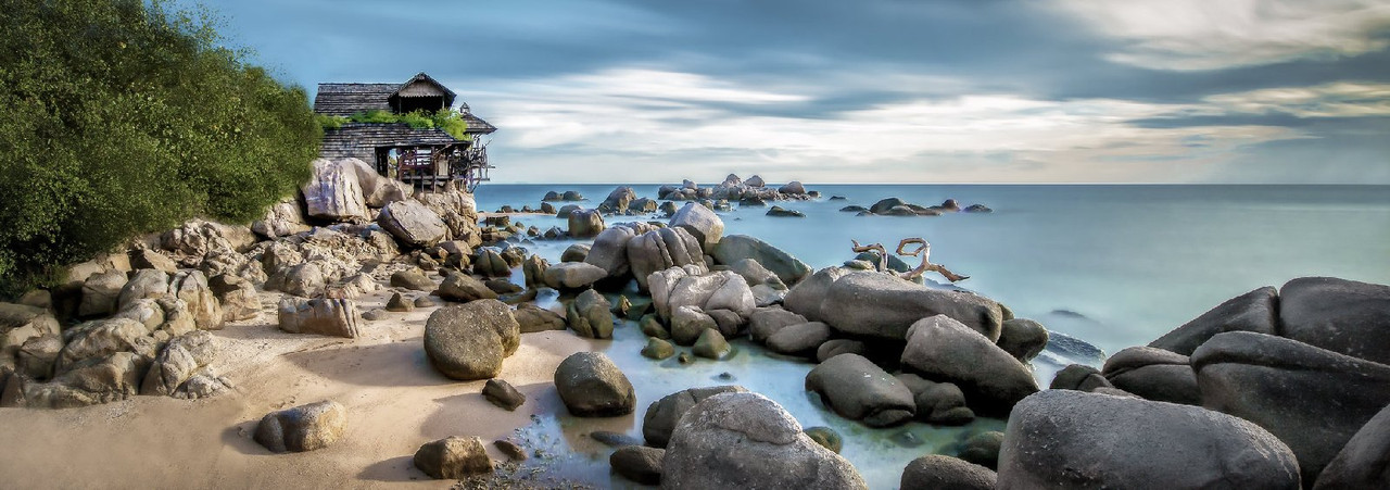 blue-banana-cafe-beach.jpg