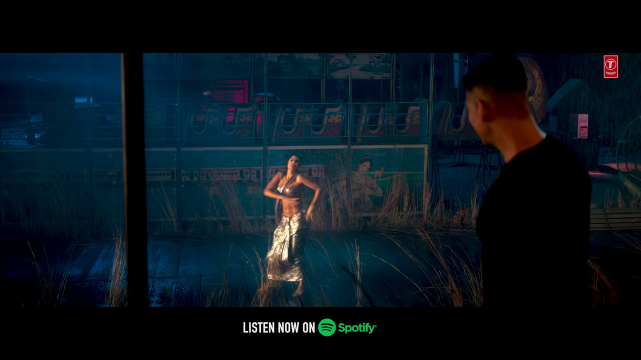 Tip Tip Song- Sooryavanshi - Akshay Kumar, Katrina Kaif 4k.mp4_snapshot_00.44.089