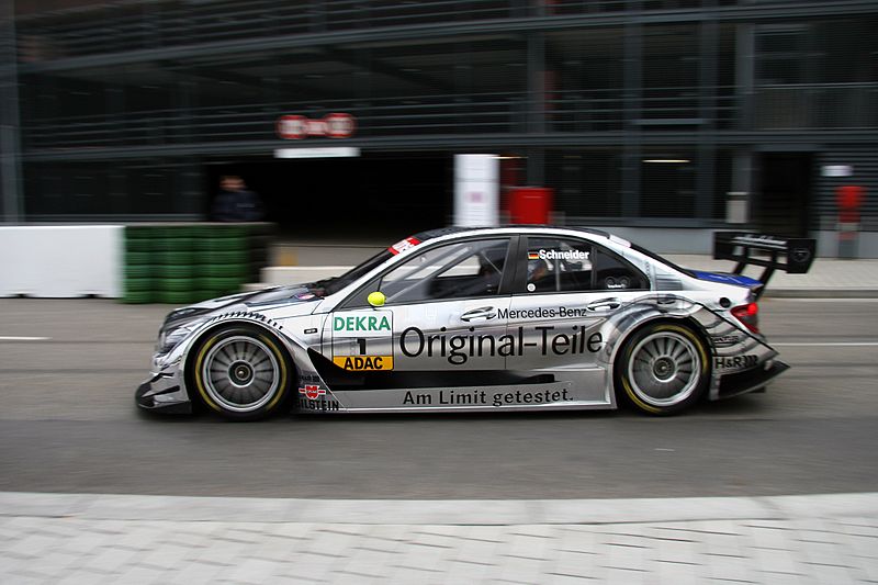 800px-DTM_Mercedes_2007_Schneider_amk