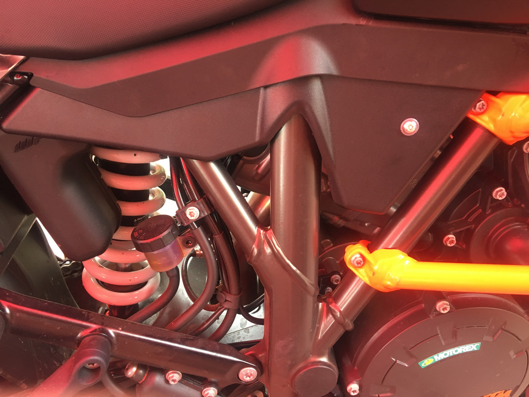 4A11AF96-FA09-4B06-9DD2-F56E027D737A