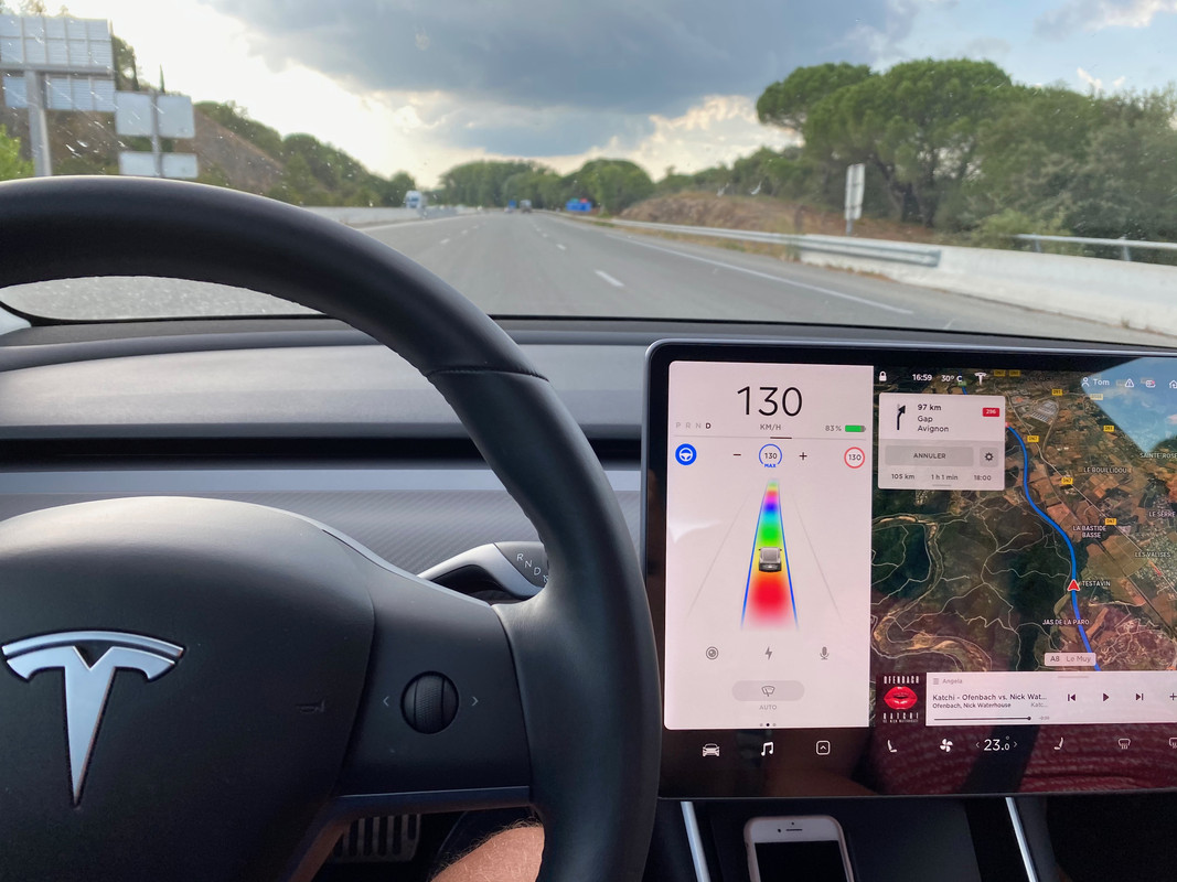 Tesla réintroduit le programme de recommandation. Recevez des kilomètr –  Shop4Tesla