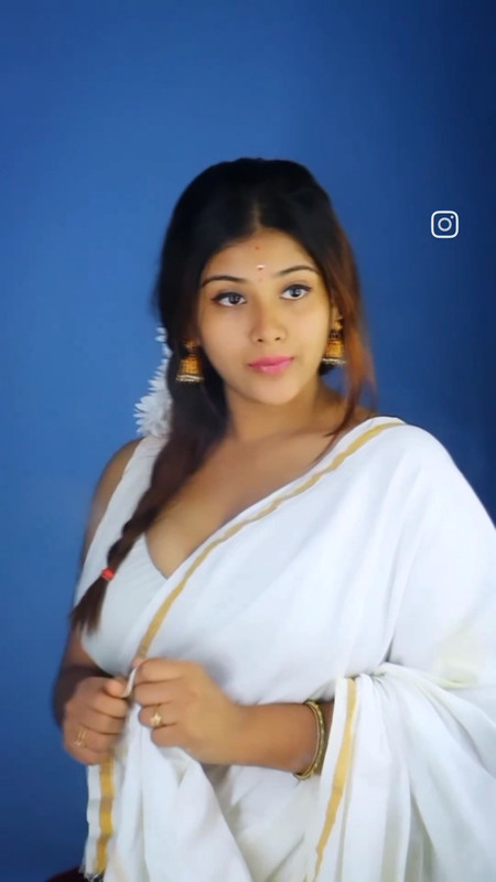 Busty Desi Girl Huge Tits In White Saree Mp4 Snapshot 00 00 557 — Postimages