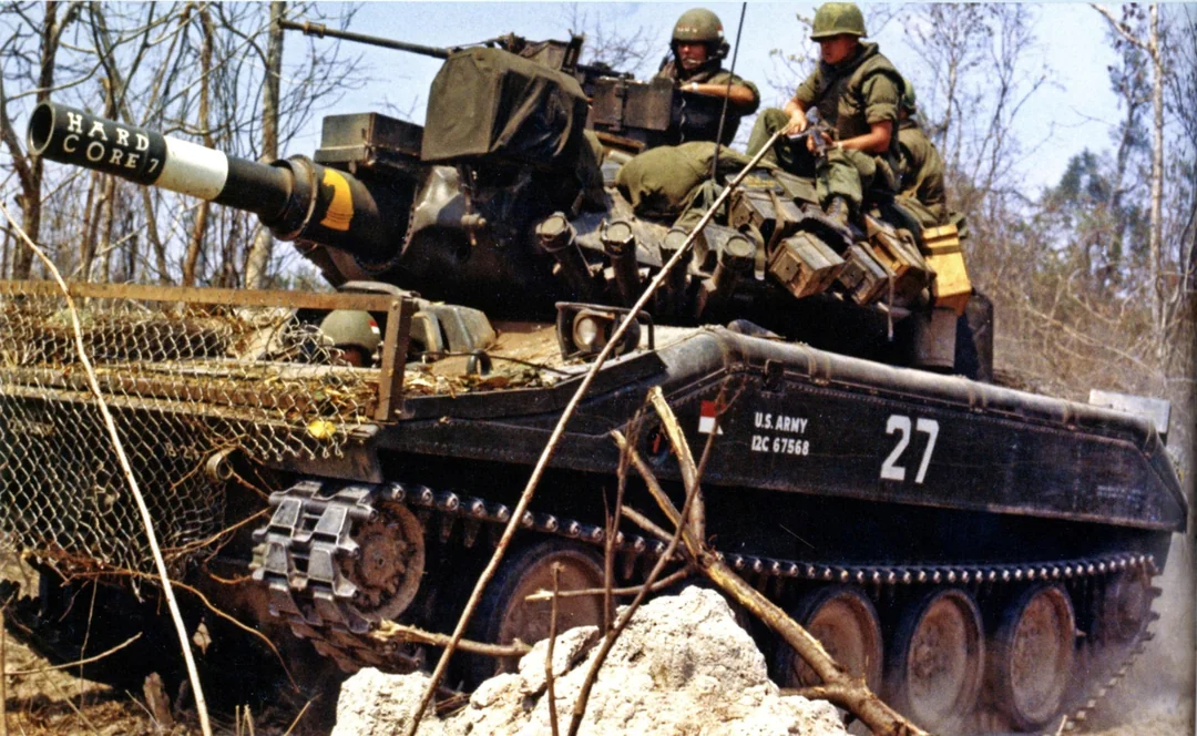 m551-sheridan-of-the-3-4th-cavalry-in-vietnam-note-the-anti-v0-jig1ae565uld1.webp