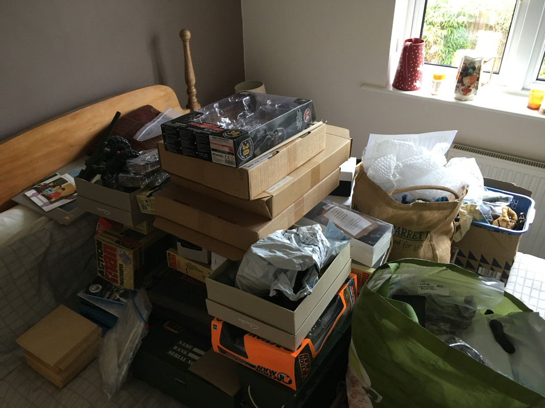 A Refit for Gunner HQ.. or the collection was out of control !! IMG-2071