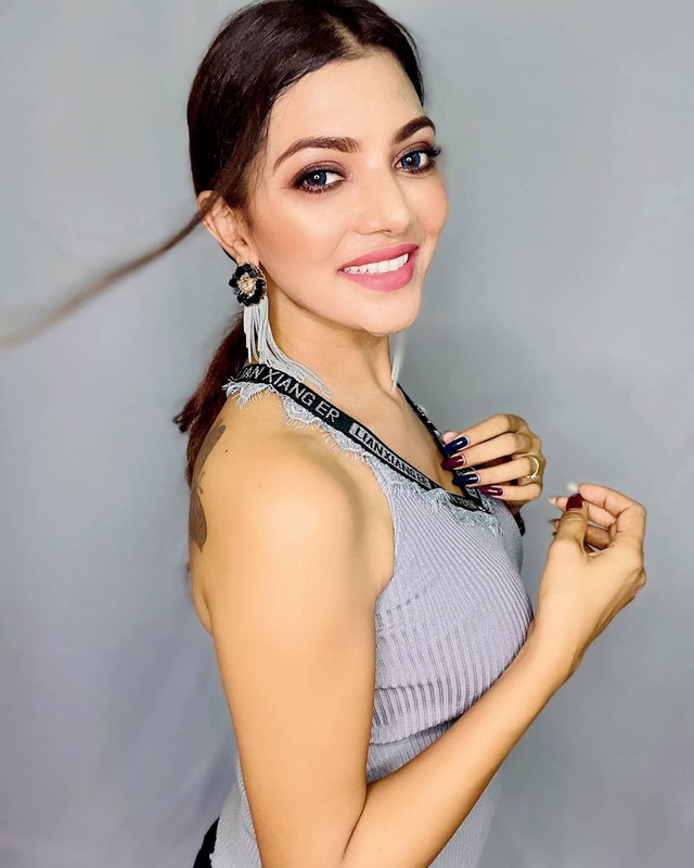 0-B60-DCA1-6232-402-E-B287-9838-F8-BA230