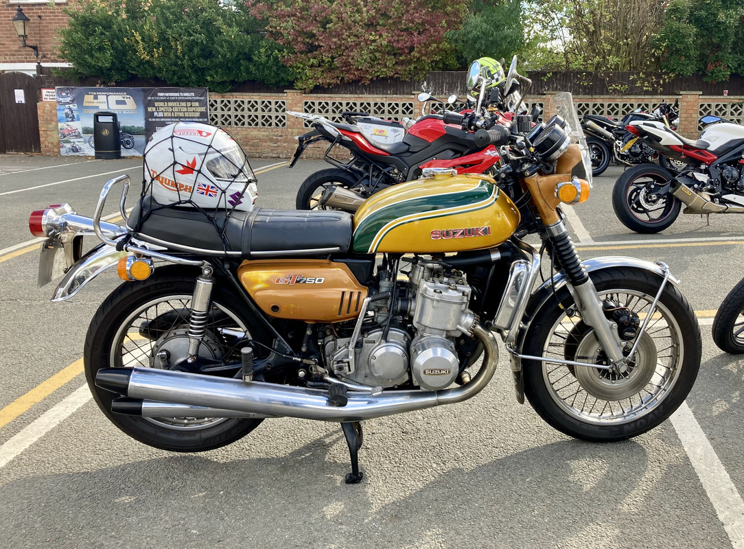 CCBB5383-268A-4F9E-A18B-90832C7F0264