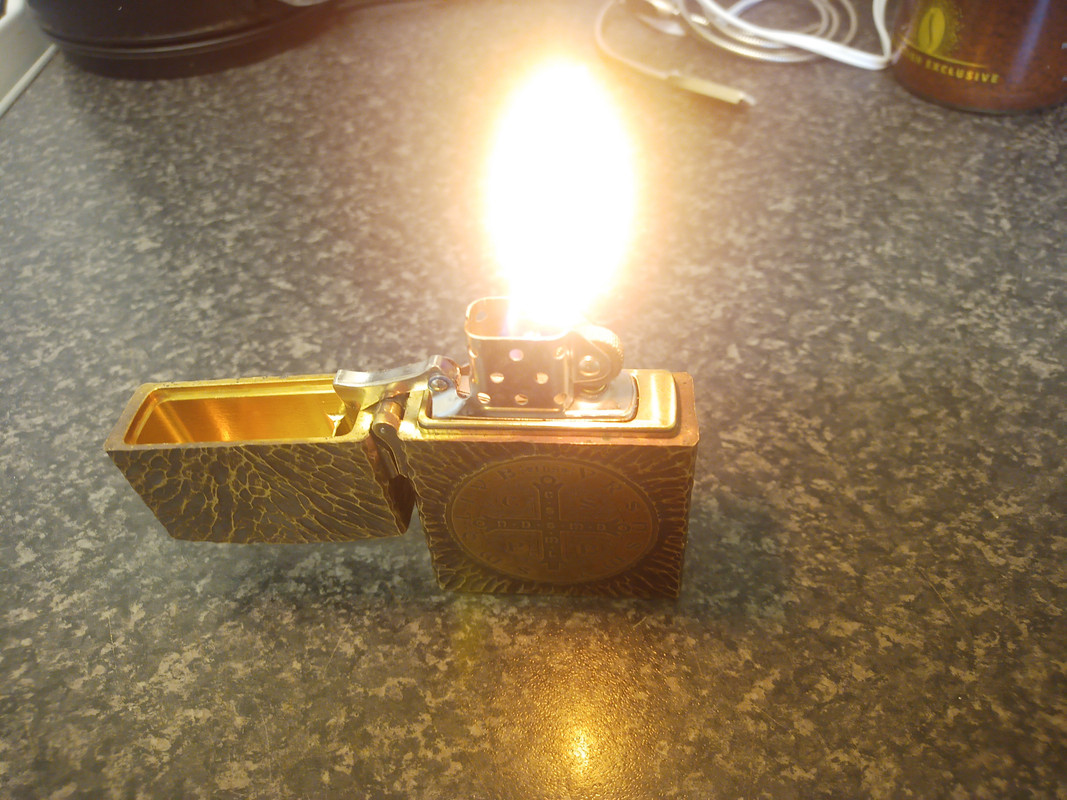 OVERSIZED_BRASS_LIGHTER.jpg