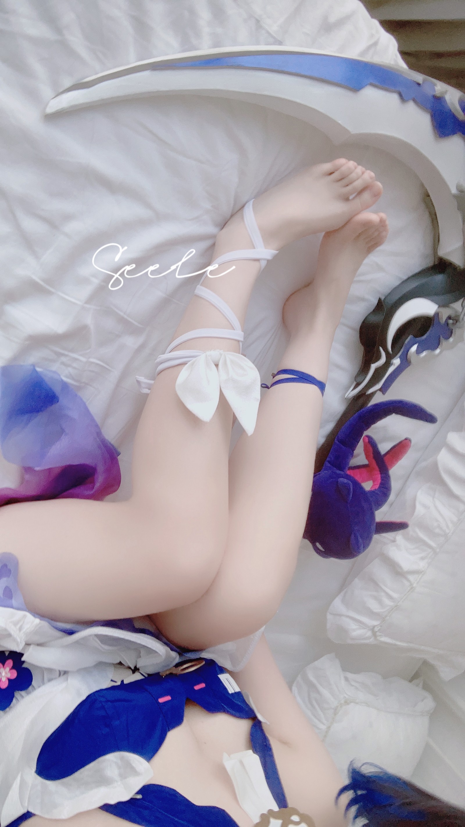 Seele麦麦彼岸浪花 Cosplay｜经典希儿海边高清写真（82P-460MB插图1
