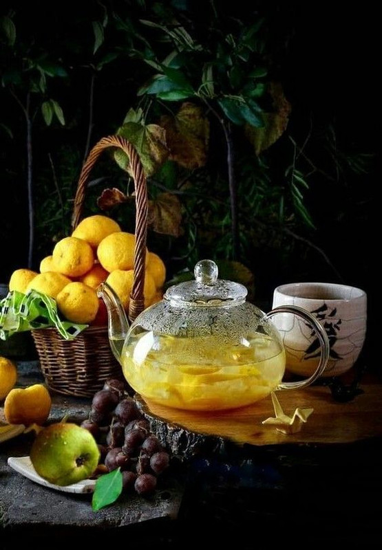 yellowlemonsanddrink.jpg