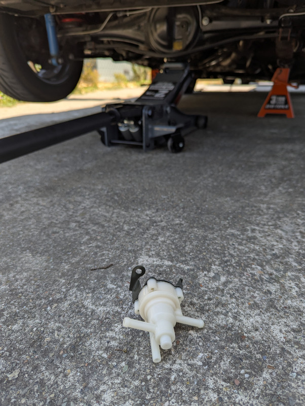 b35e8979-c2a6-40c1-b6fd-a44e36696684