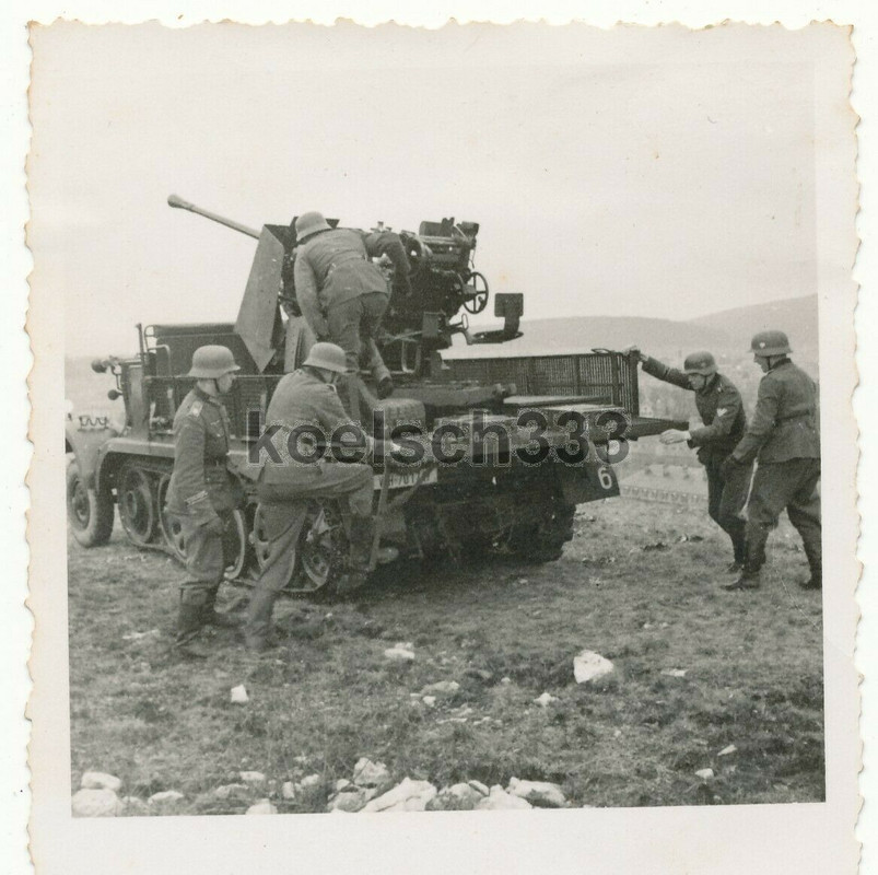 Fotos Heeresflak Panzer Halbkette vom IR Großdeutschland 1