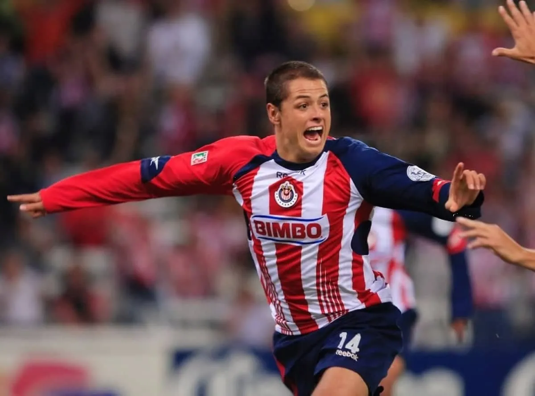 ¿Cuánto jugó Chicharito Hernández en Chivas? Todos sus goles en el Rebaño