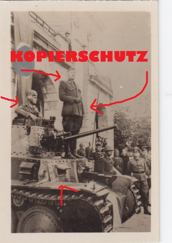 rumänische Soldaten mit fabrikneuen Panzer ( 38t