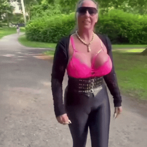 giphy-(1).gif