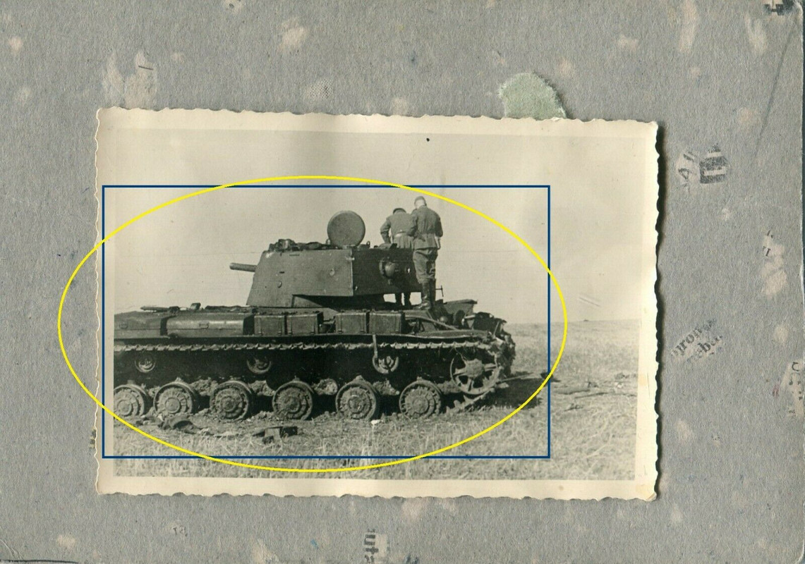 Foto Russischer Panzer Tank zerstört1