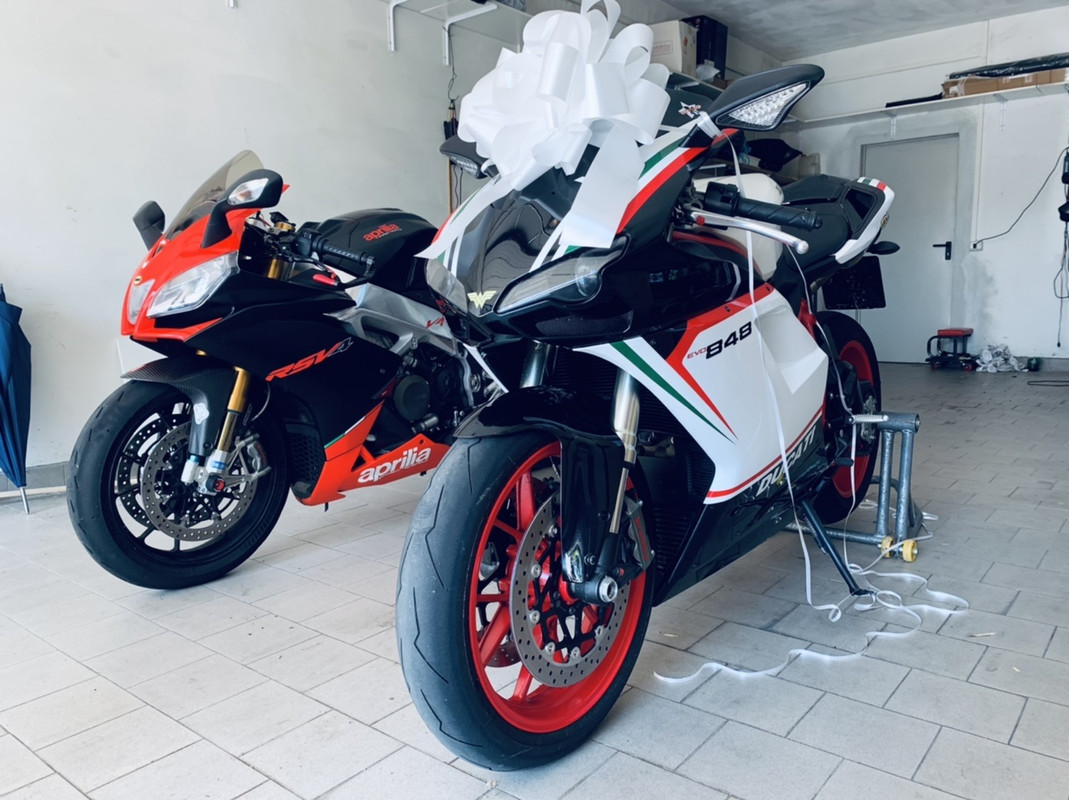 2835CD11-7910-4E20-9E5A-FC79A10126A1