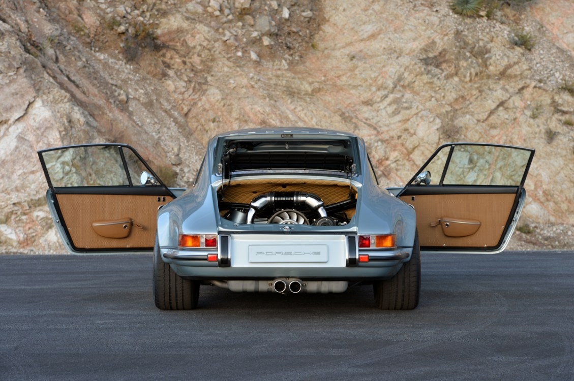 Singer-Porsche-911-Carrera-2-Vir7.jpg