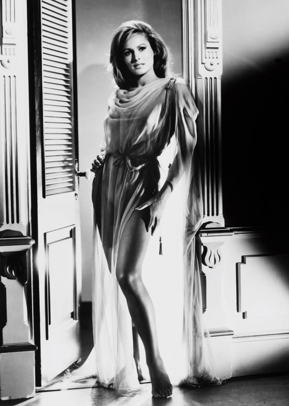 ursula_andress_b65