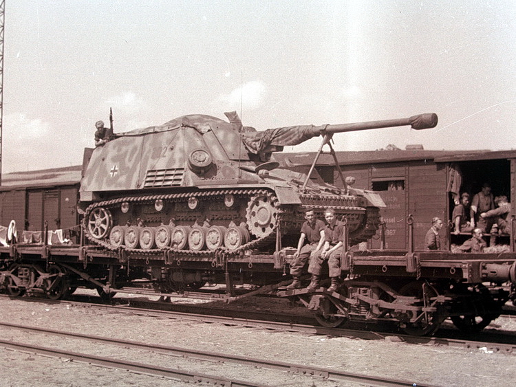 PANZER ARTILLERIE HUMMEL GRILLE Geschütz