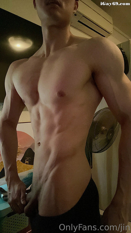 045