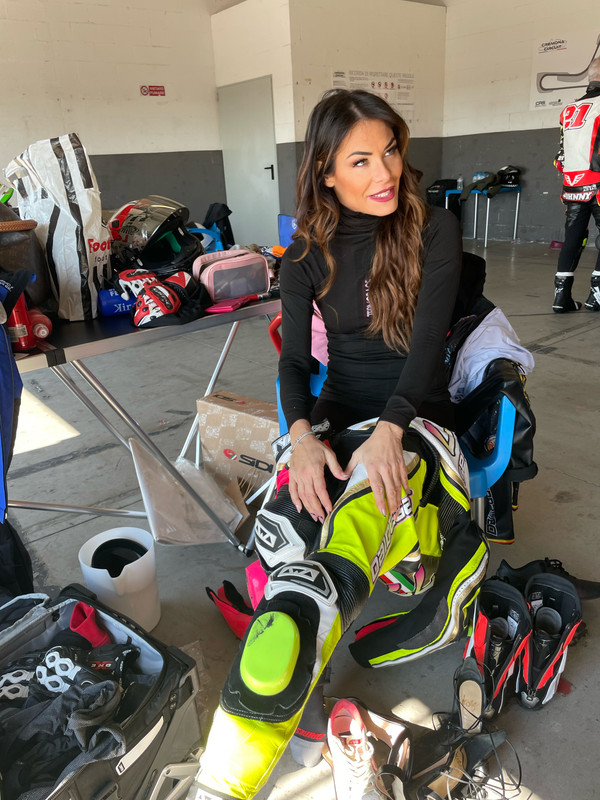 FFDAA401-4877-47C4-AD65-BA8A6A6632A0