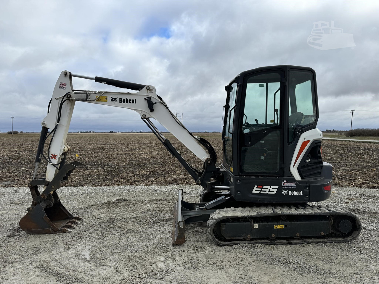 2021 BOBCAT E35
