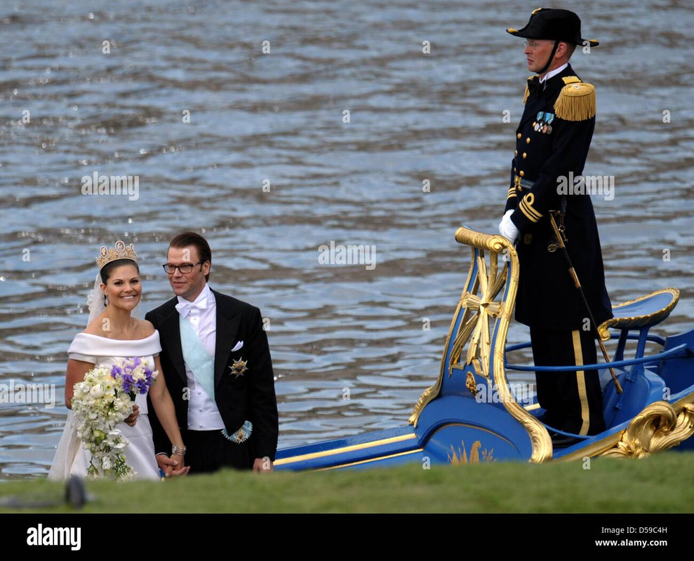 crown-princess-victoria-of-sweden-and-prince-daniel-of-sweden-duke-D59C4H