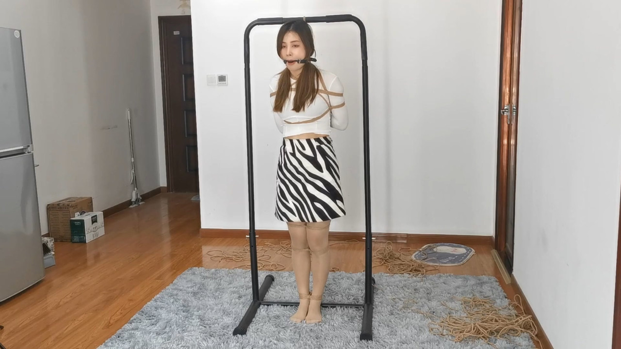 奥特曼 婉瑜紧缚放置加挠痒痒.mp4_20211216_130901.097