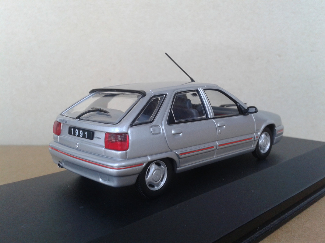 1991 Citroën ZX Volcane 1.9i (Universal Hobbies-nº 35 Passion Citroën) (5)