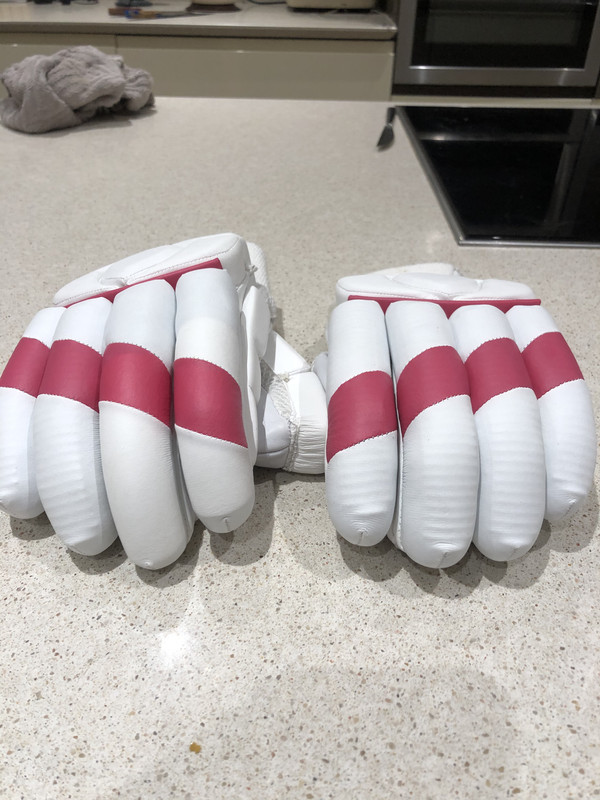 60083273-2D1E-403B-B1EE-8830EB8D5E8E