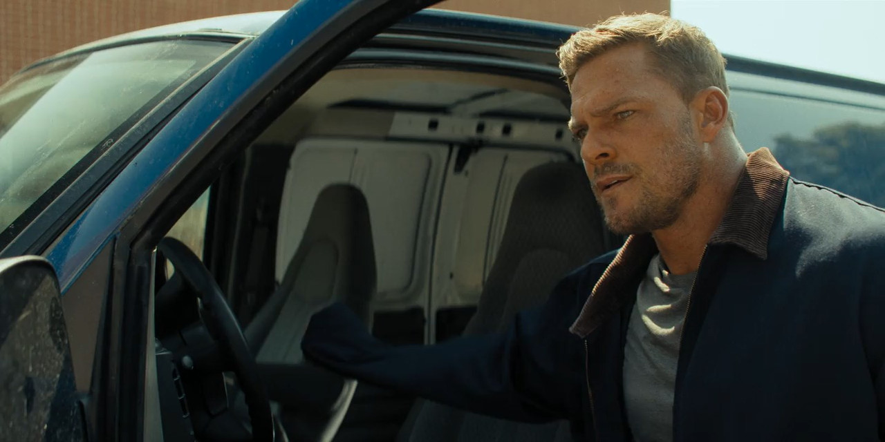 Reacher (2025) Season 3 [Hindi + Tamil + Telugu + Malayalam + Kannada + English] WebRip 480p, 720p ESub - Complete Screenshot