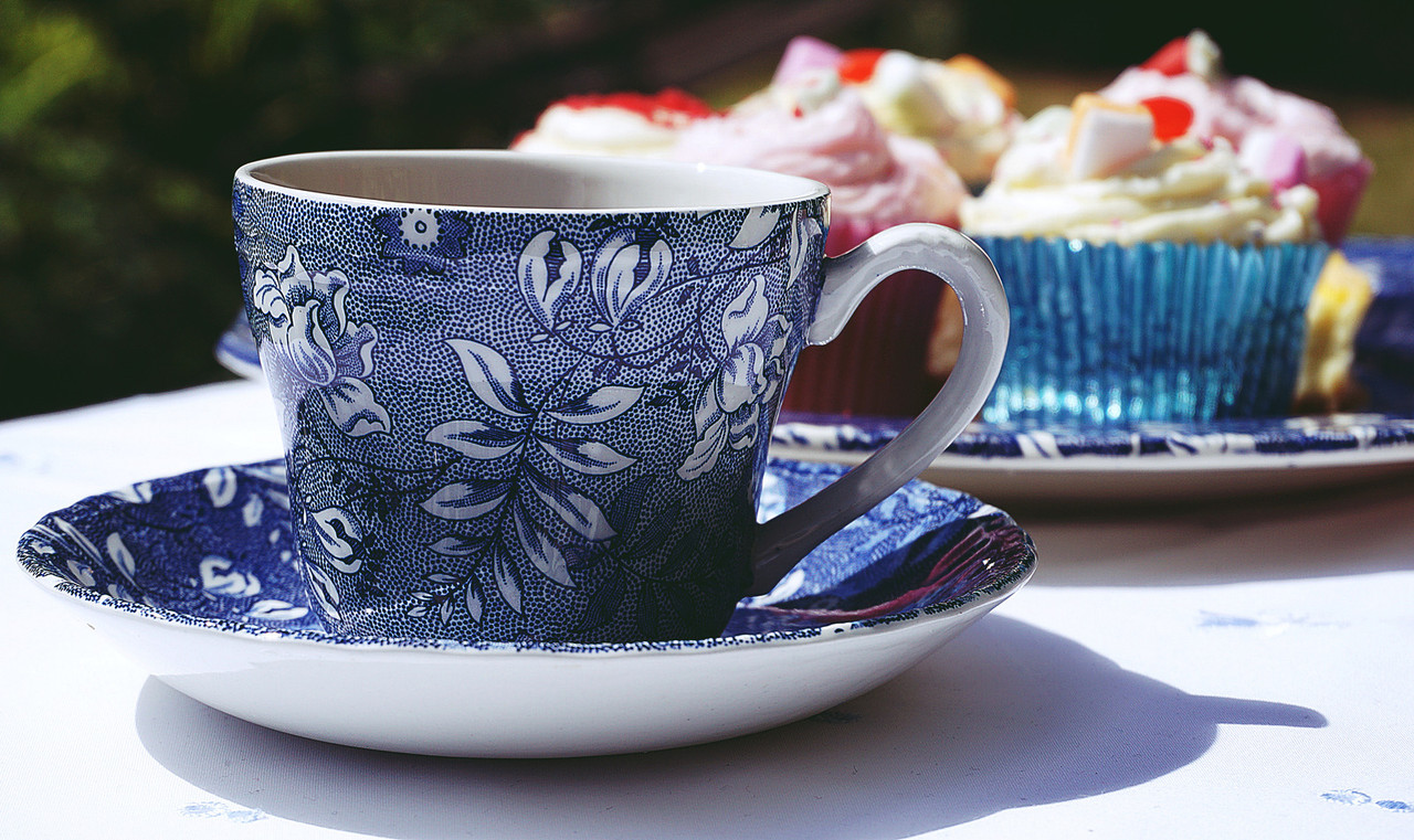 blue-white-mug.jpg