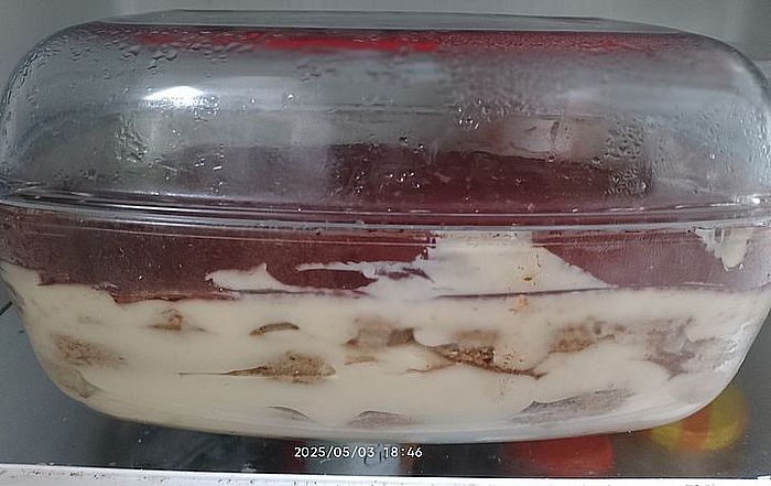 https://i.postimg.cc/NM8jh73x/tiramisu-20250503.jpg