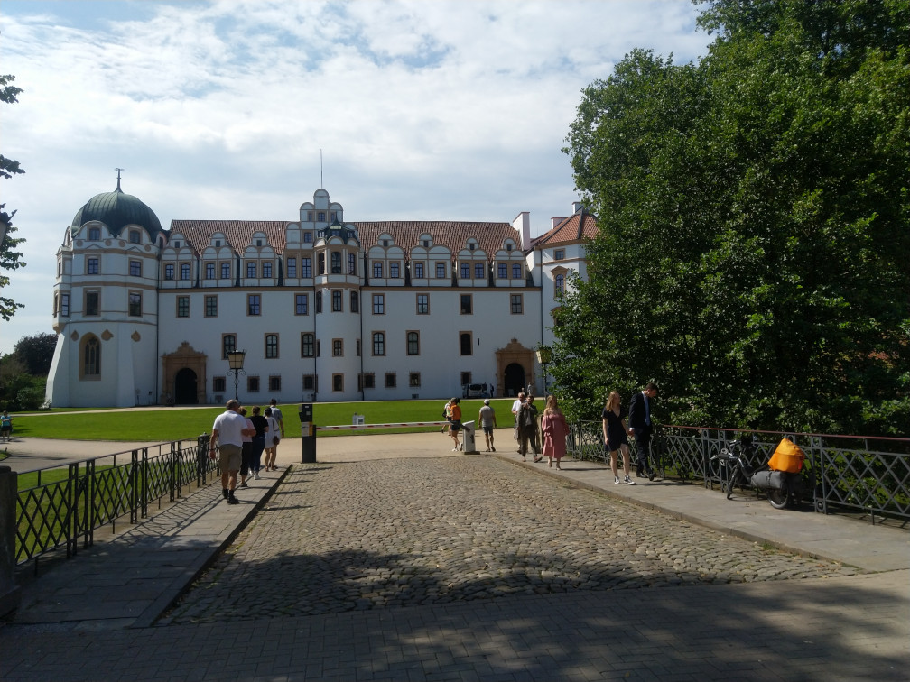 [Afbeelding: IMG-20230819-134200-schloss-celle.jpg]