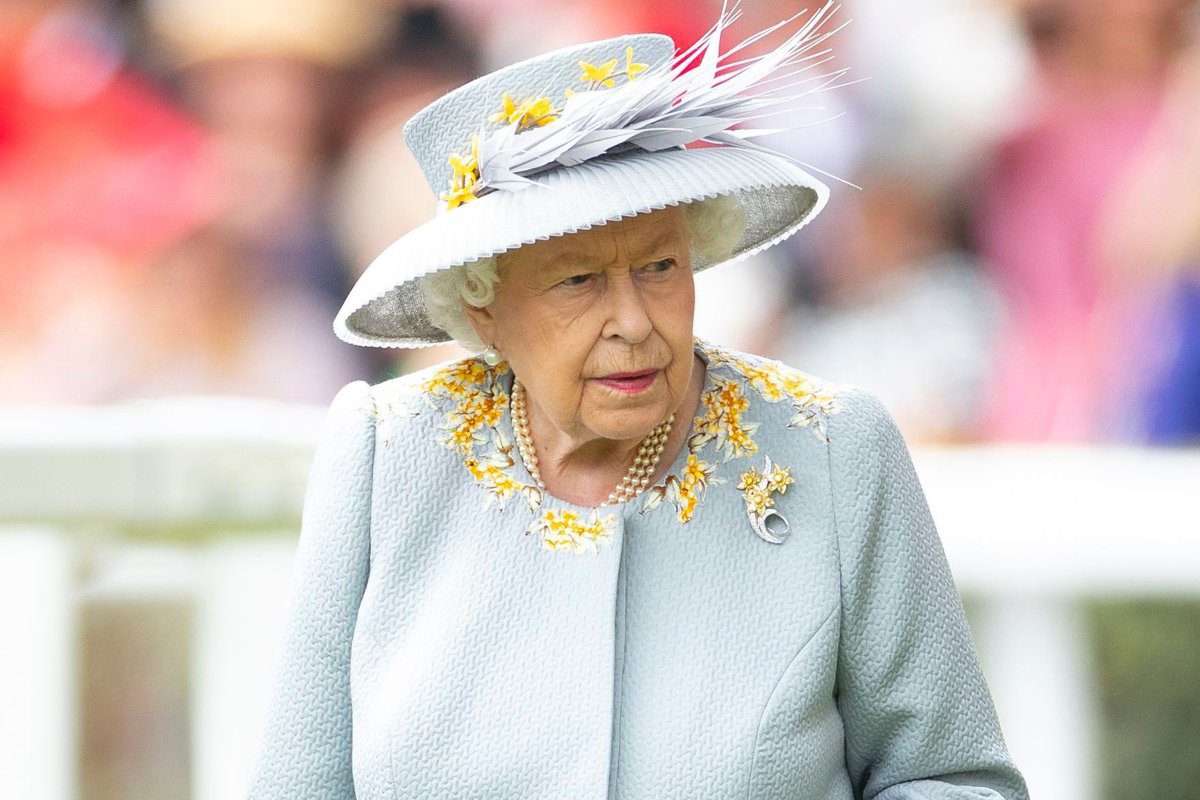 La reina Isabel II casi ya no puede caminar, pero no usará silla de ruedas