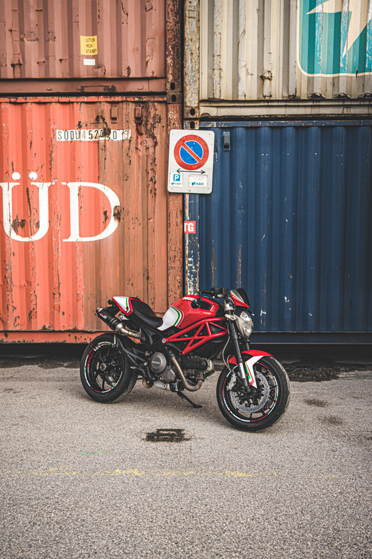 CCA7D6C5-5760-4984-8B5C-28AF65C6ADDB